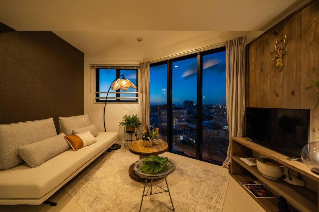 The Penthouse Ginowan Daire Urasoe Dış mekan fotoğraf